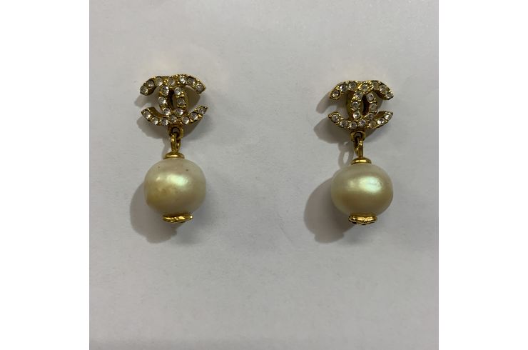 シャネルピアス